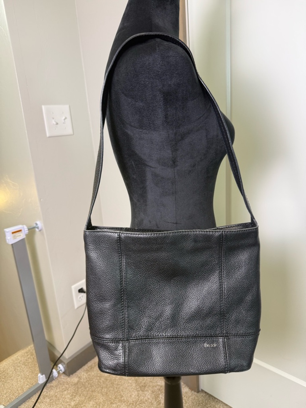 The Sak De Young Leather Hobo Bag Purse Pebbled Black Shoulder Bag Neutral